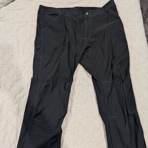 KUHL Men’s Outdoor Pants • Style 5120 • Size 40 • Gray